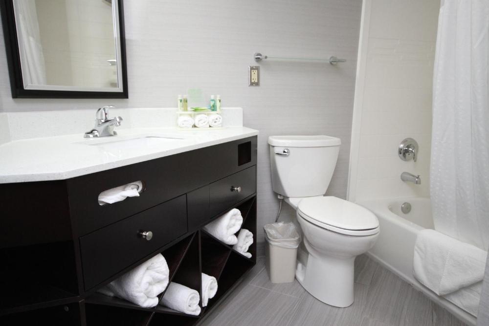 Holiday Inn Express Janesville-I-90 & US Highway 14 by IHG